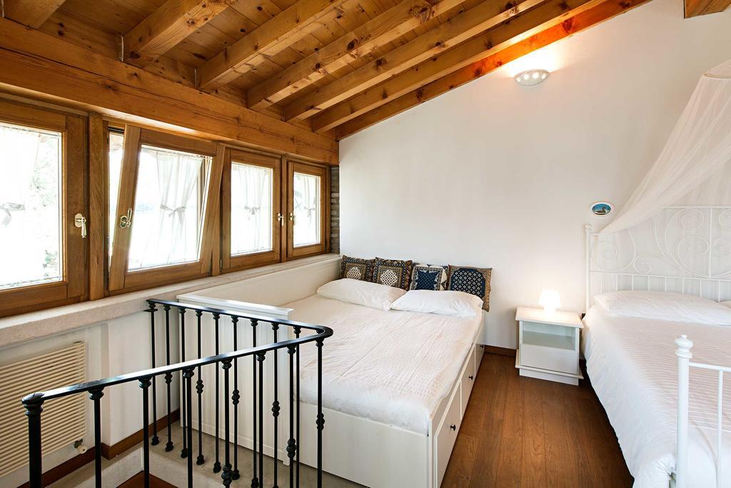 Antico Cascinale Lombardo Bed and Breakfast Lonato Exteriör bild